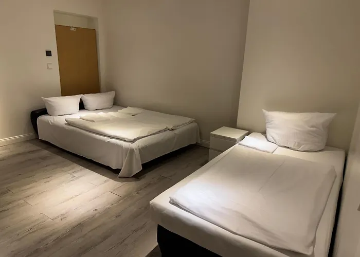 Avi City Apartments Mainhouse