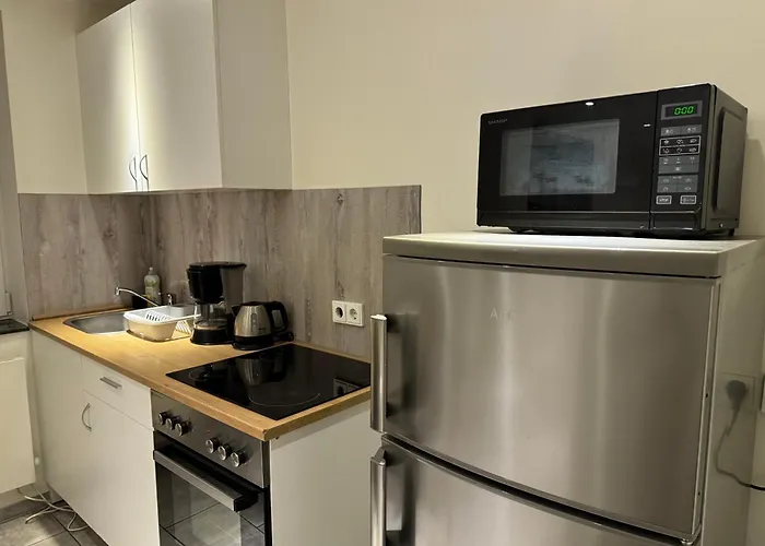 Avi City Apartments Mainhouse
